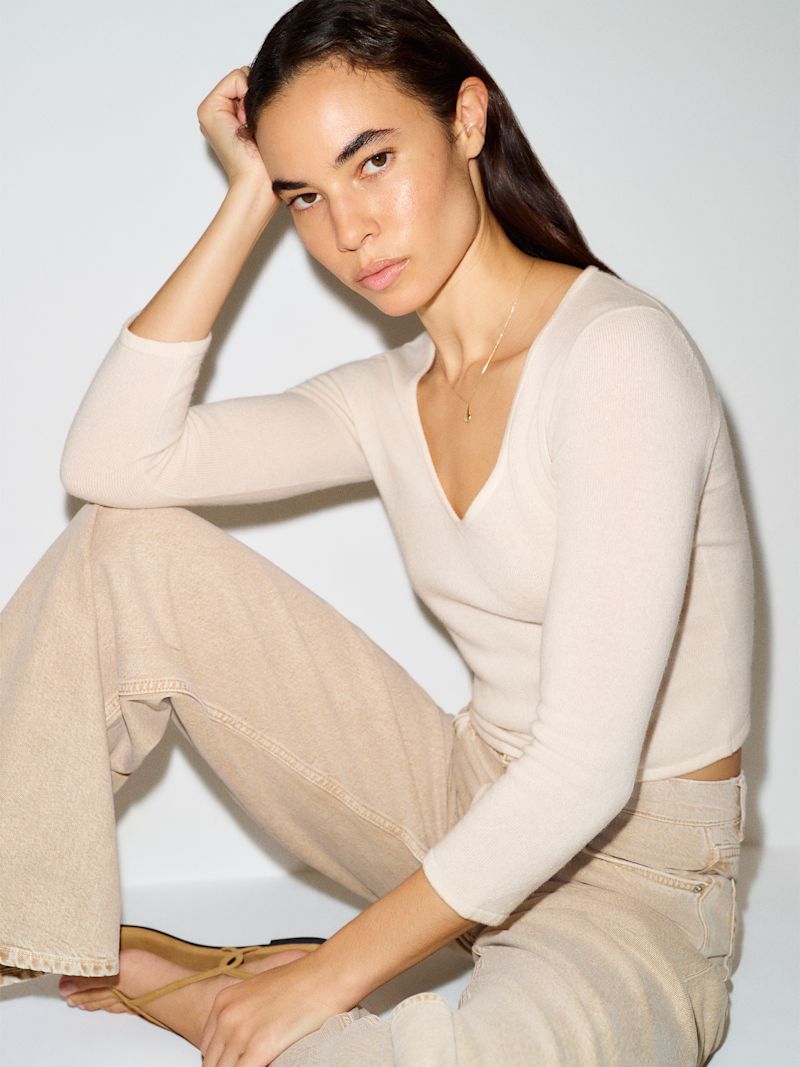 Fior Di Latte Roya Cashmere V-Neck - Image 5